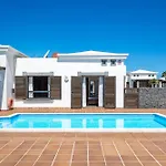 Casa Paradise 펜션 플라야블랑카